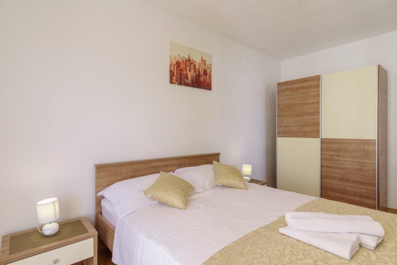 Renic Apartmani Kaštela Exteriér fotografie