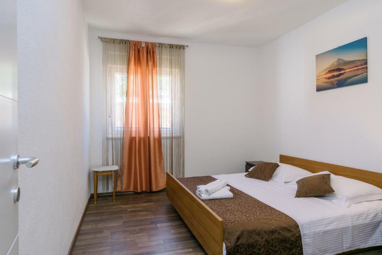 Renic Apartmani Kaštela Exteriér fotografie